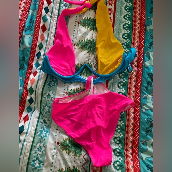 Colorblock Cut Out Underwire Tie Back Swimsuit Large - Picture 7 of 7